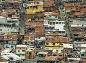 Unificar tributos sobre consumo pode reduzir a desigualdade, afirma estudo