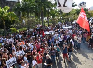 Professores anunciam greve contra reforma da Previdência de SP
