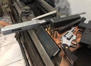 Polícia descobre fábrica clandestina de fuzis na Grande São Paulo