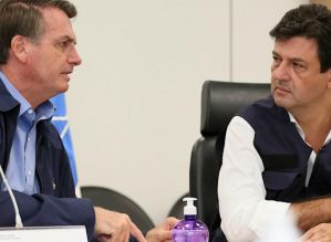 Mandetta a Bolsonaro: “Estamos preparados para ver caminhões do Exército transportando corpos?”