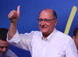 Aliados temem que Alckmin caia no ostracismo caso aliança com Lula fracasse