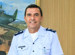 Militares vão prestar continência a Lula ou a qualquer outro, diz comandante da FAB