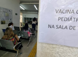 Morte de crianças pequenas por Covid é o triplo da causada por 14 doenças em dez anos