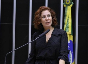 TRE-SP forma maioria para cassar Zambelli por desinformação eleitoral em 2022