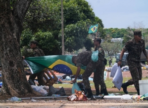 Comando do Exército sob Bolsonaro vetou desocupação de QG, diz PM preso por ordem de Moraes