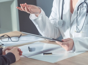 A cada duas horas um médico é vítima de violência no Brasil, diz levantamento do CFM
