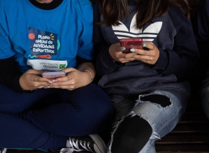 Pesquisadores propõem critérios para definir uso problemático de redes sociais por adolescentes