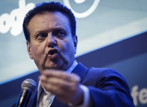 Partidos de Bolsonaro e Tarcísio tentam desidratar Kassab no Governo de SP