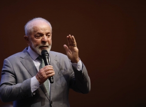 “Tenho 79 anos, não posso mentir pra ninguém e nem pra mim”, diz Lula sobre candidatura em 2026