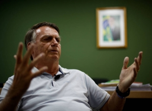 Em entrevista Bolsonaro fala sobre processo e sucessor citando a extrema-direita