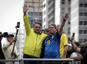 Distorção e silêncio de Tarcísio sobre Bolsonaro irão à prova em depoimento no STF