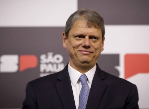 Tarcísio repete Judiciário com penduricalhos, e procuradores do Governo de SP quintuplicam extra
