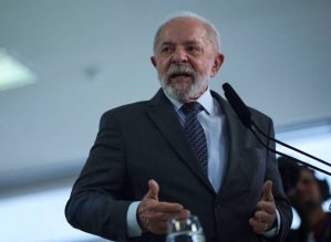 Lula tem avaliação negativa de 43% e positiva de 26%, no pior patamar do mandato