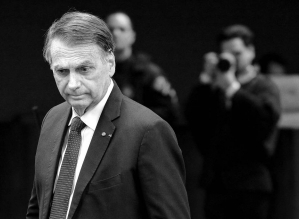 Em julgamento histórico, resta a Bolsonaro reduzir danos