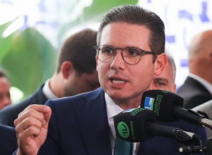 Congresso quer manter privilégios dos ricos e continuar roubando dinheiro da saúde