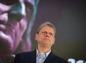 Tarcísio enfrenta desgaste com deputados da linha de frente de Bolsonaro em SP