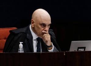 Prisão de Bolsonaro irrita ministros do STF, isola Moraes e pode ser reconsiderada