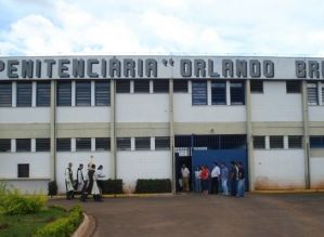 Agentes Penitenciárias surpreendem “mulher” com droga na Penitenciária de Iaras