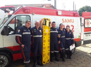 SAMU realiza resgate de vítima que sofreu acidente ao cair da uma laje em Avaré