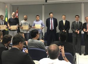 Policiais civis participam de curso contra fraudes Brasil & EUA