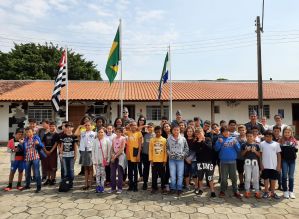 Alunos de Arandu participam da “Escolinha da PM” em Avaré