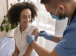 Posto Vera Cruz tem vacinação contra Covid e gripe até as 20 horas nesta quinta, 29