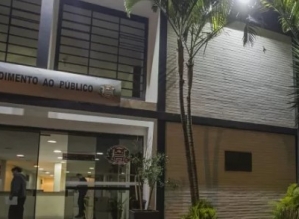 Ladrões furtam 27 telefones celulares em delegacia de SP