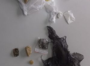 Polícia Civil prende mãe, filha e genro por tráfico de drogas em Fartura