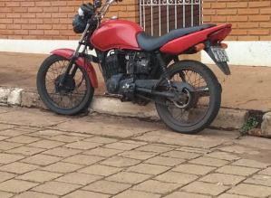 PM flagra “menor de idade” com moto furtada