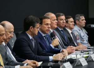 Doria anuncia aumento de 20% a policiais e profissionais de saúde pública