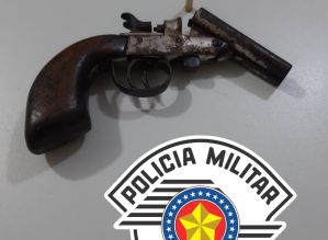 Homem é preso após atirar na casa de seu vizinho em Avaré