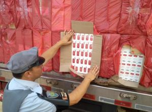 Homem é preso com 600 mil maços de cigarros em Avaré