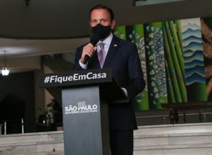 SP anuncia volta presencial de aulas práticas de cursos da Saúde para regiões na fase amarela
