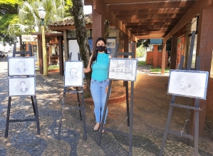 Exposição retrata personalidades e pontos turísticos de Avaré