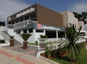 Equipe de Ortopedia da Santa Casa de Avaré realiza 1º reimplante de mão da região