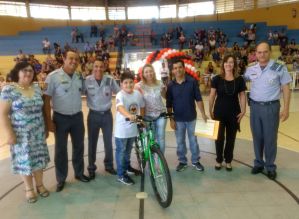 Polícia Militar realiza formatura do Proerd na cidade de Avaré