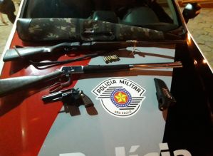 PM prende indivíduo com armas e munições em Águas de Santa Bárbara