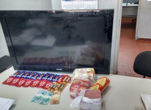 PM prende comerciante por receptação e outro por furto