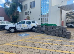 Caminhoneiro é preso ao ser flagrado com mais de uma tonelada de maconha em carga de melancia