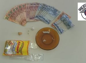 Dupla é presa pela PM por tráfico em Avaré