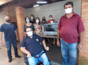 Rotary conclui projeto do segundo Churrasco Grego com entrega de forno