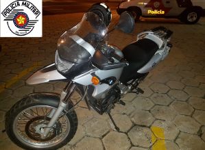 Homem tem moto furtada pelos próprios pedreiros em Avaré