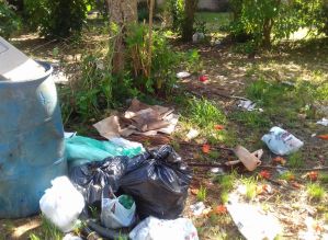 Zandoná recebe reclamações de moradores do Bairro Costa Azul