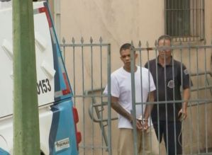 Homem é condenado a 22 anos de prisão por ter assassinado mulher com mais de 20 facadas