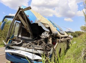 Tragédia em Taguaí: sobrevivente de acidente que deixou 42 mortos recebe alta de hospital