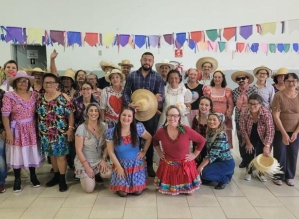 Festa junina reúne público do CRAS e do Centro de Convivência do Idoso