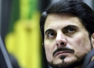 Do Val diz ter “manipulado” noticiário com informações desencontradas de forma intencional