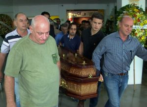 Corpo do jornalista Ricardo Boechat é cremado na Grande SP
