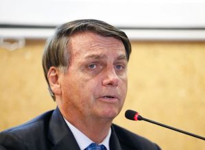 Nova política de Bolsonaro incentiva separação de alunos com deficiência