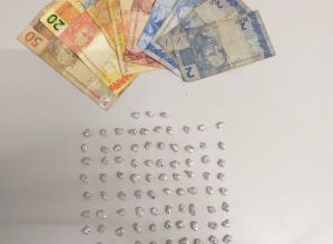 Casal é preso com mais de 100 pedras de crack em Avaré